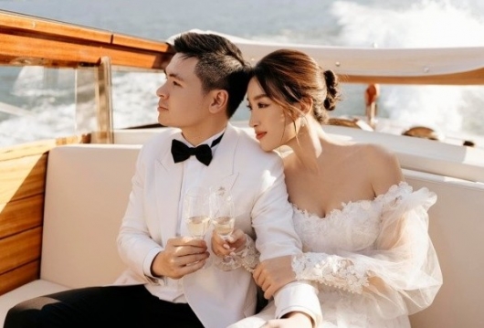 Doanh nhân Đỗ Vinh Quang “nhận quà khủng” trước ngày cưới hoa hậu