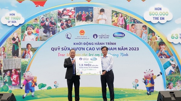Vinamilk & Quỹ sữa vươn cao Việt Nam khởi động hành trình năm thứ 16 tại Quảng Ninh
