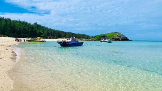 Khám phá Hòn Tranh - bức tranh nên thơ giữa biển khơi