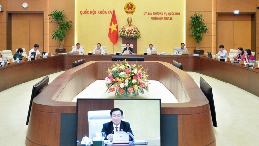 Chủ tịch Quốc hội Vương Đình Huệ: Thí điểm khác với luật, phải xác định rõ không gian, thời gian, địa điểm, có quản lý, có kiểm soát