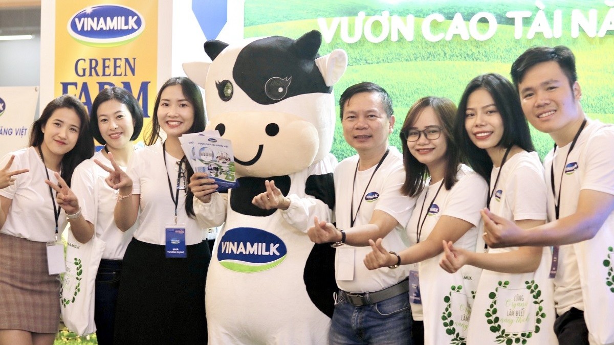 Phát triển bền vững cùng người lao động, Vinamilk được bình chọn là “Nhà tuyển dụng được yêu thích nhất năm 2022”