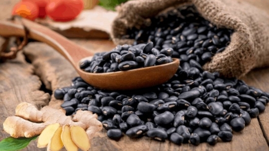 “Nước đậu đen rang gừng” - Thức uống giảm cân tại nhà vừa rẻ vừa bổ dưỡng