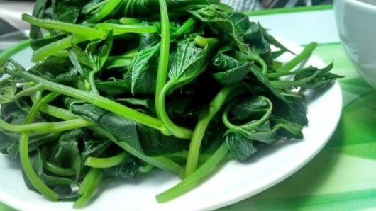 5 loại rau xanh giàu canxi hơn cả sữa giúp bé cao khỏe vượt trội